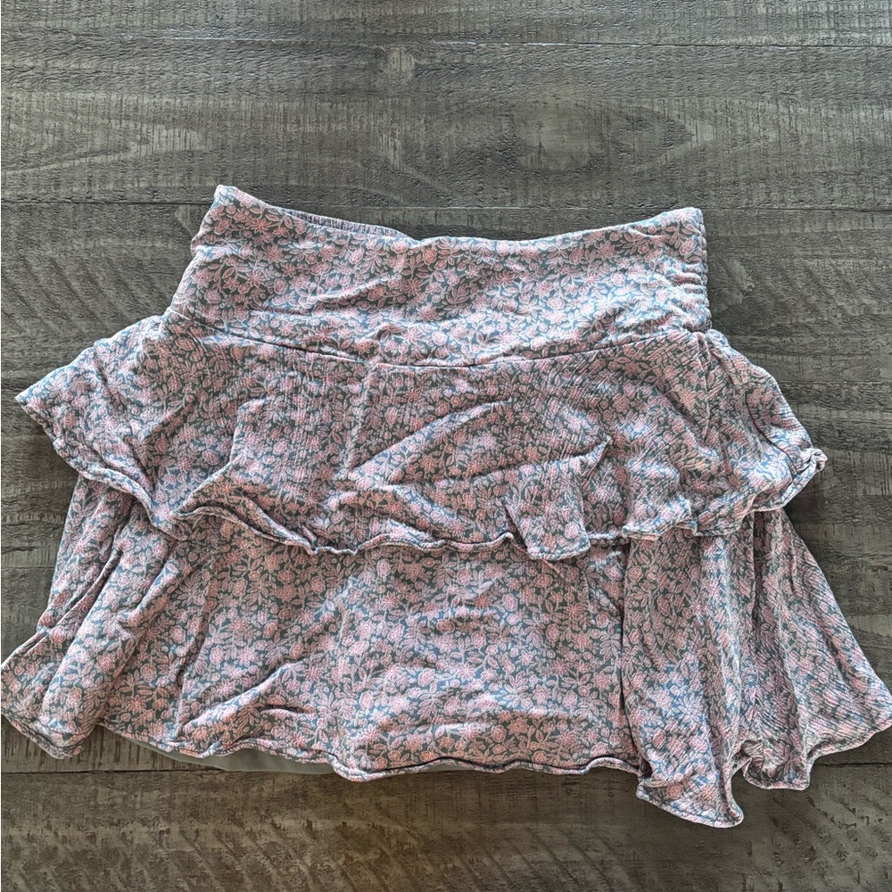 Altar’d state, Size M, skirt in a multicolored flower pattern.